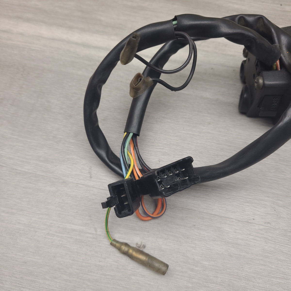 GSF250V Right switch block