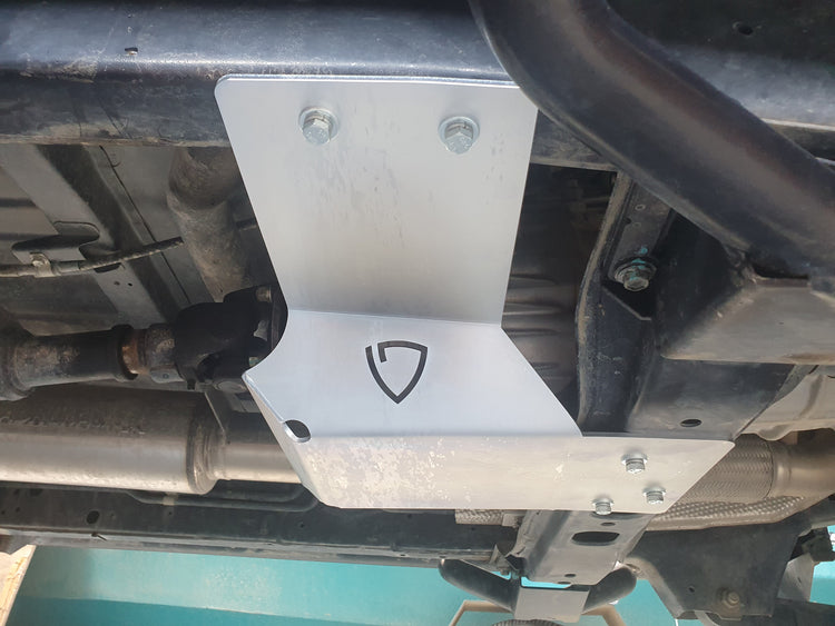 Toyota Landcruiser Transfer case guard VDJ 76/78/79 series