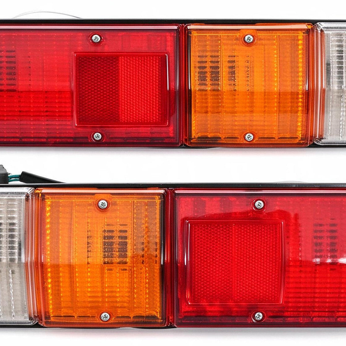 Tail Light Tray Type Socket S Square Set LH RH Suitable for Isuzu D-Max RG-3
