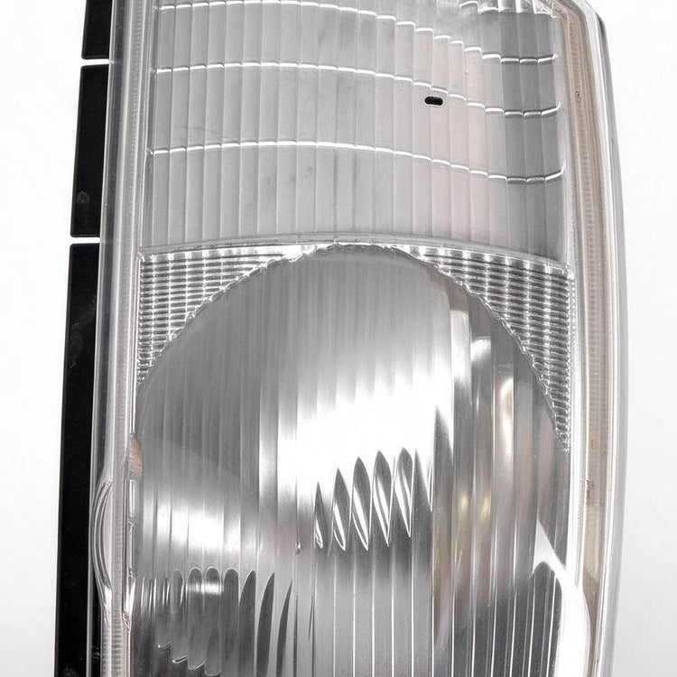 Corner Light AM With Globe Provision Suitable for Mitsubishi Canter Fuso-3