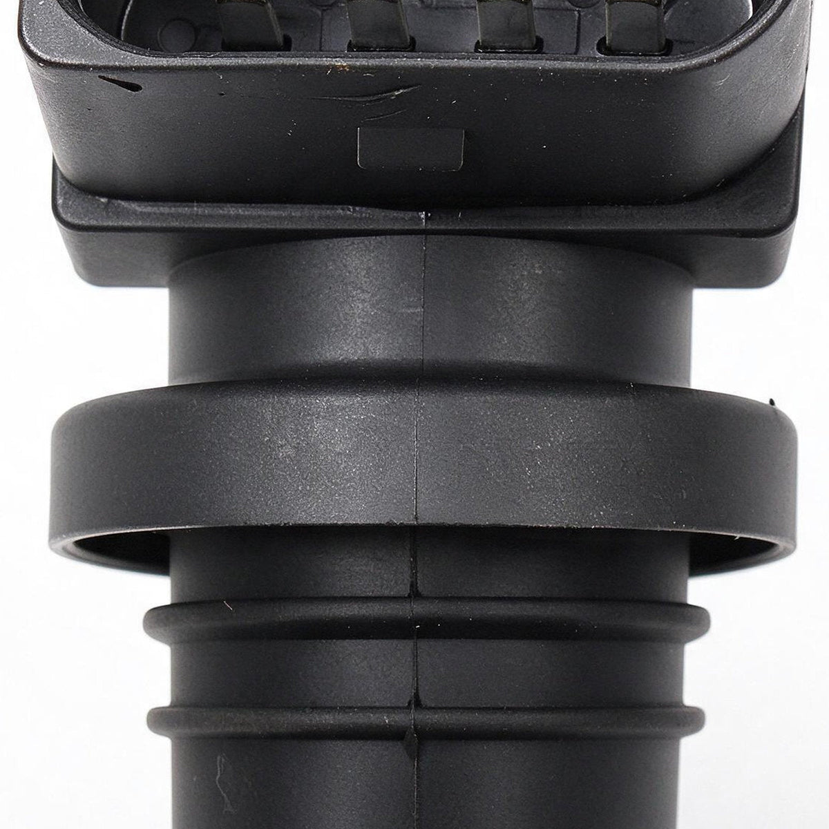 Ignition Coil UF662 036905100A Suitable for Audi A3 A4 A6 4 Cylinder-3