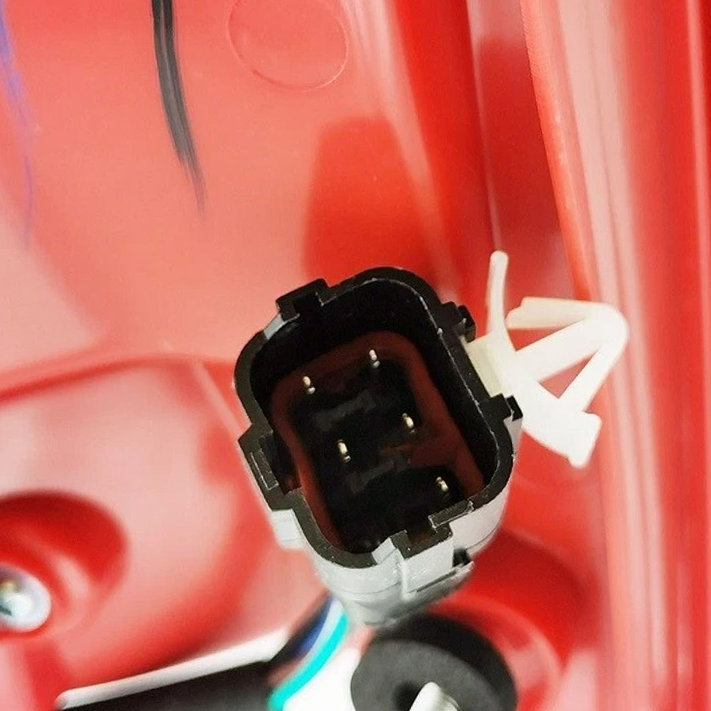 RH Side Tail Light Halogen Inner Tailgate Suitable For LDV G10 Cargo Van 15-on RH Side-4
