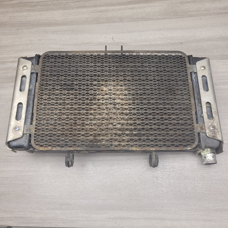 GSF250 Bandit (GJ74A) Radiator