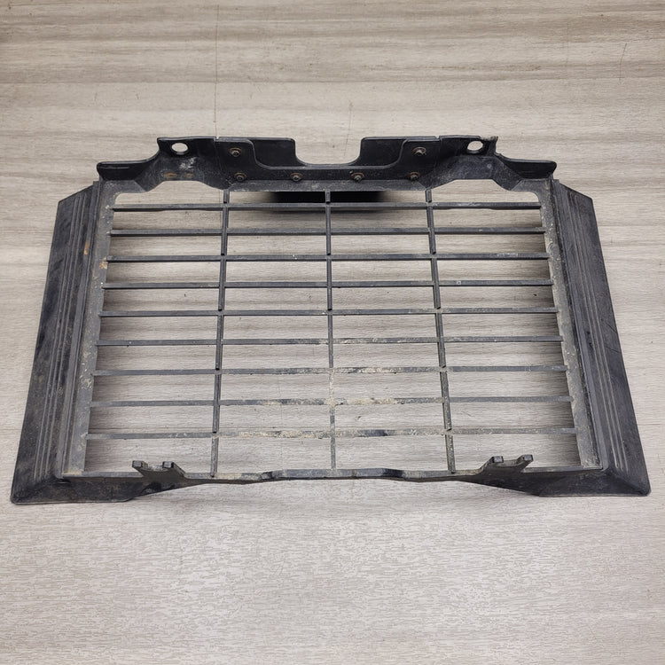 VF500C Magna Radiator Guard