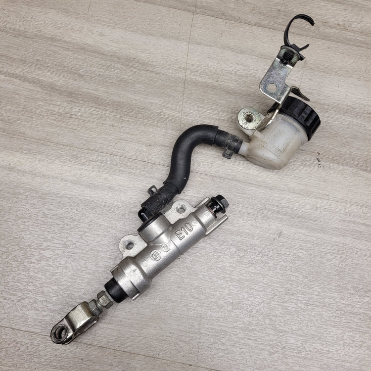 MT03 (2021) Rear brake master cylinder