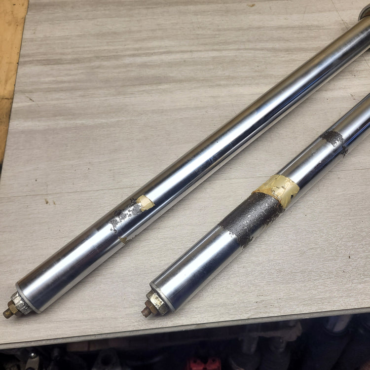 TT250G Forks