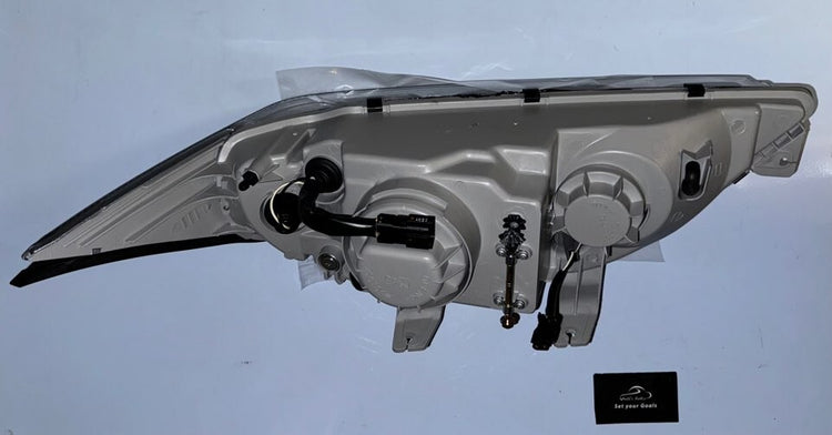 GENUINE BRAND NEW RH HEAD LIGHT SUITS SSANGYONG MUSSO 2005-2006