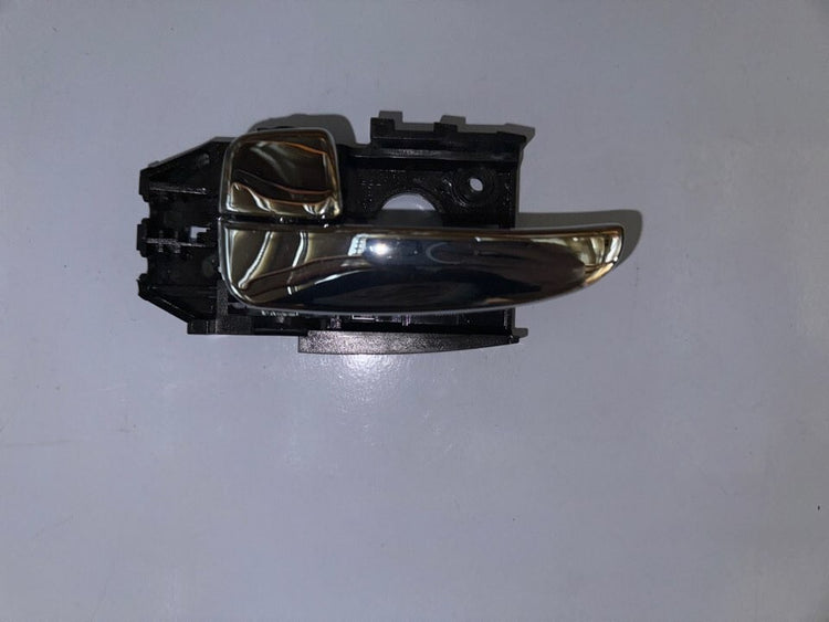 GENUINE NEW LH FRONT INNER DOOR HANDLE SUITS HYUNDAI ELANTRA 2000-2006