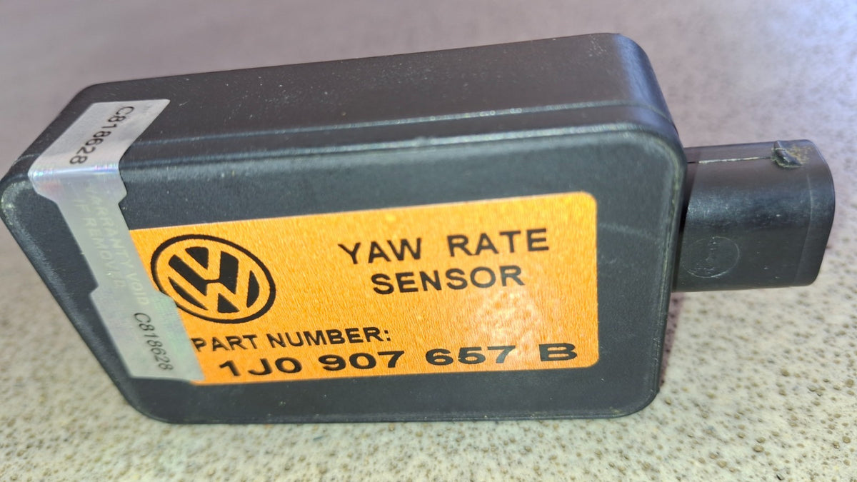 Audi A3 / S3, VW Beetle, Golf 4 , R32, ESP YAW RATE SENSOR 1J0907657B. Genuine
