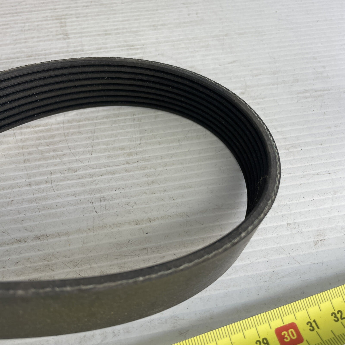 8PK1650 Gates Micro-V Ribbed Drive Belt NOS