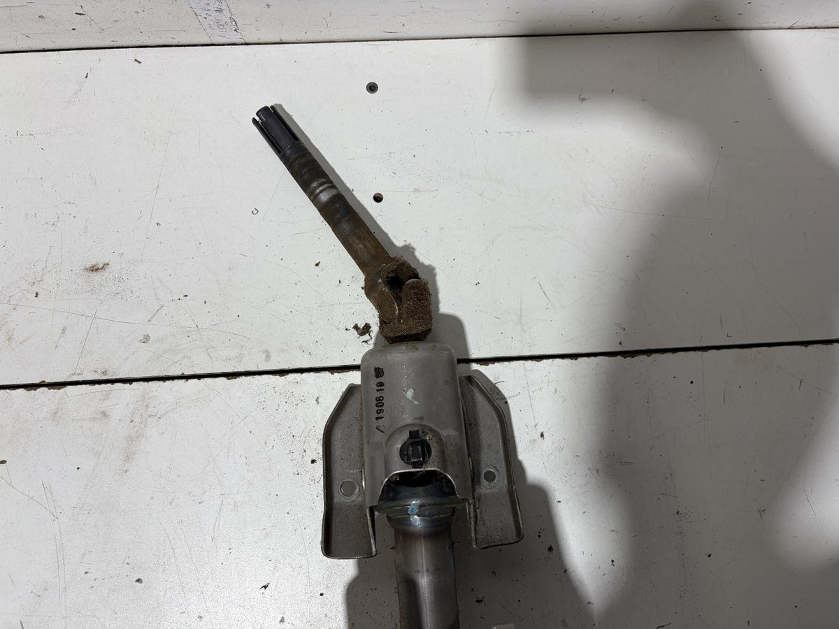 Mitsubishi Triton Steering Column MN 08/2009
