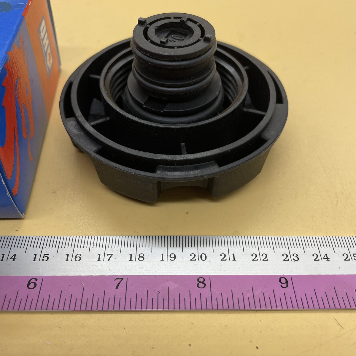 FC529 Bouchon Cap Expansion Tank Quinton Hazell QH NOS Fits BMW