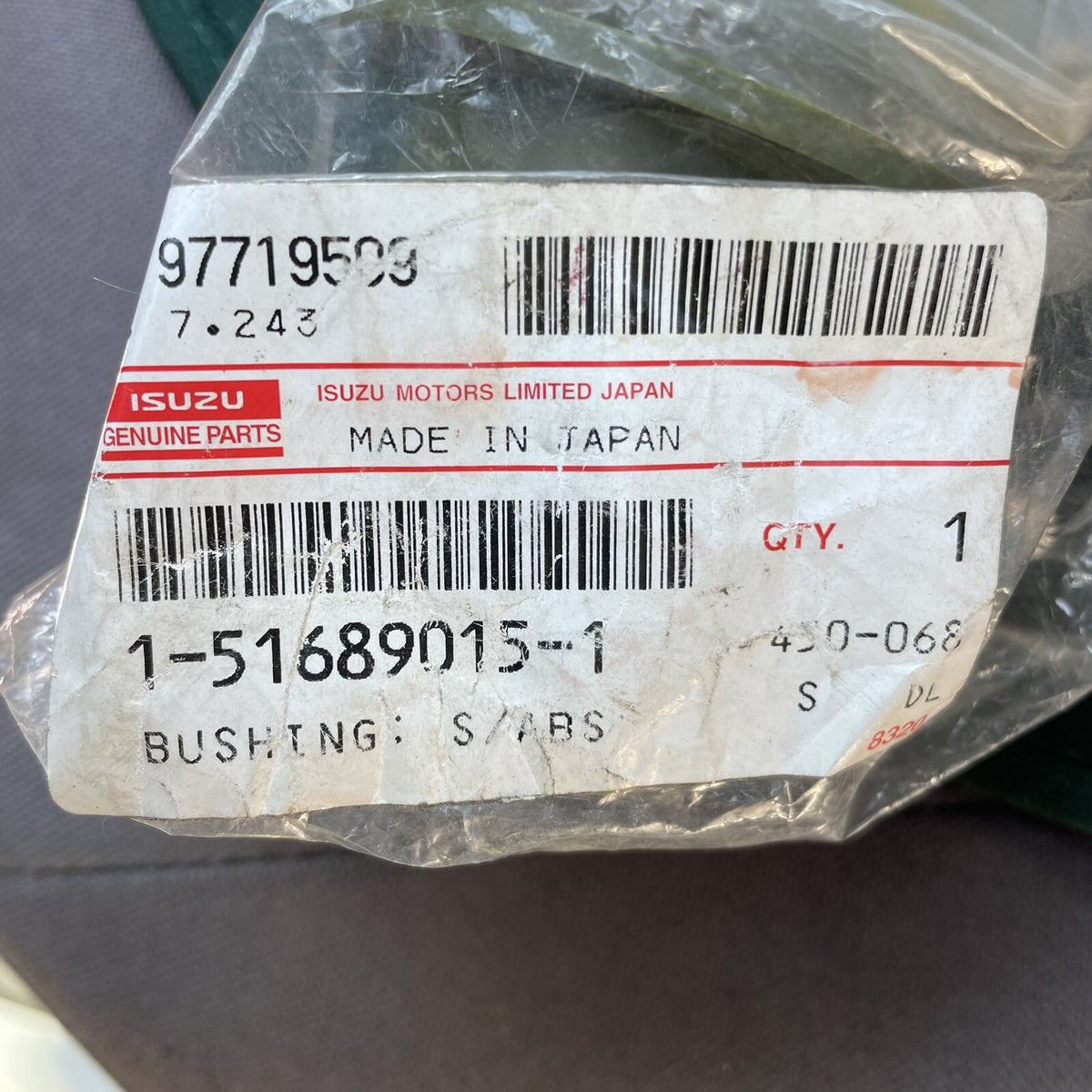 1-51689015-1 Isuzu Genuine Sleeve Bushing CXZ Green S/ABS OEM NOS