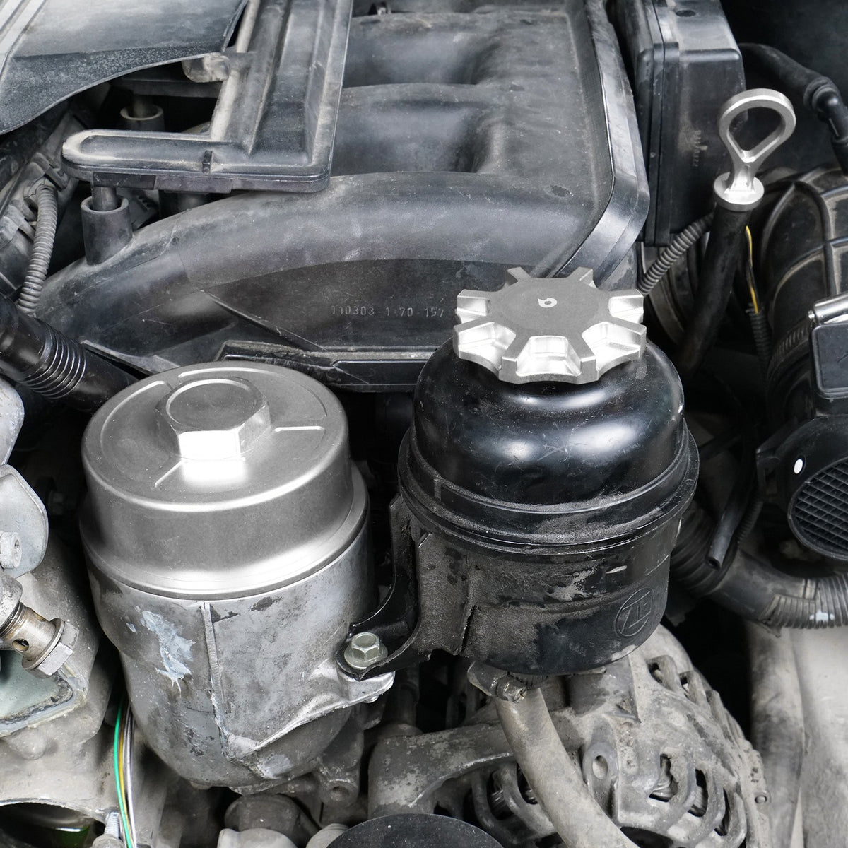 Power Steering Fluid Reservoir Cap For BMW E90 E46 E92 M3 E39 E60 X1 X3 X5 Z3 Z4