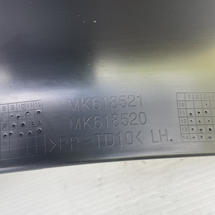 MK618521 MK618520 Genuine Mitsubishi COVER Front Bumper CORNER OEM LH Left NOS