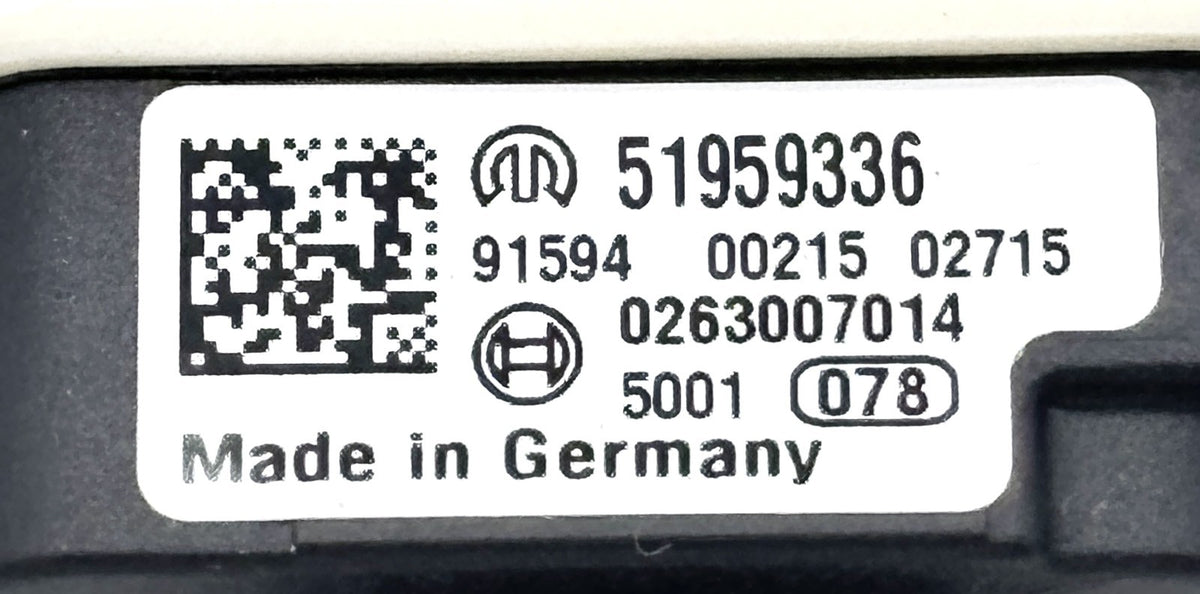 Genuine Jeep Renegade (2014 - 2018) Tailgate Rear View Parking Camera 51959336