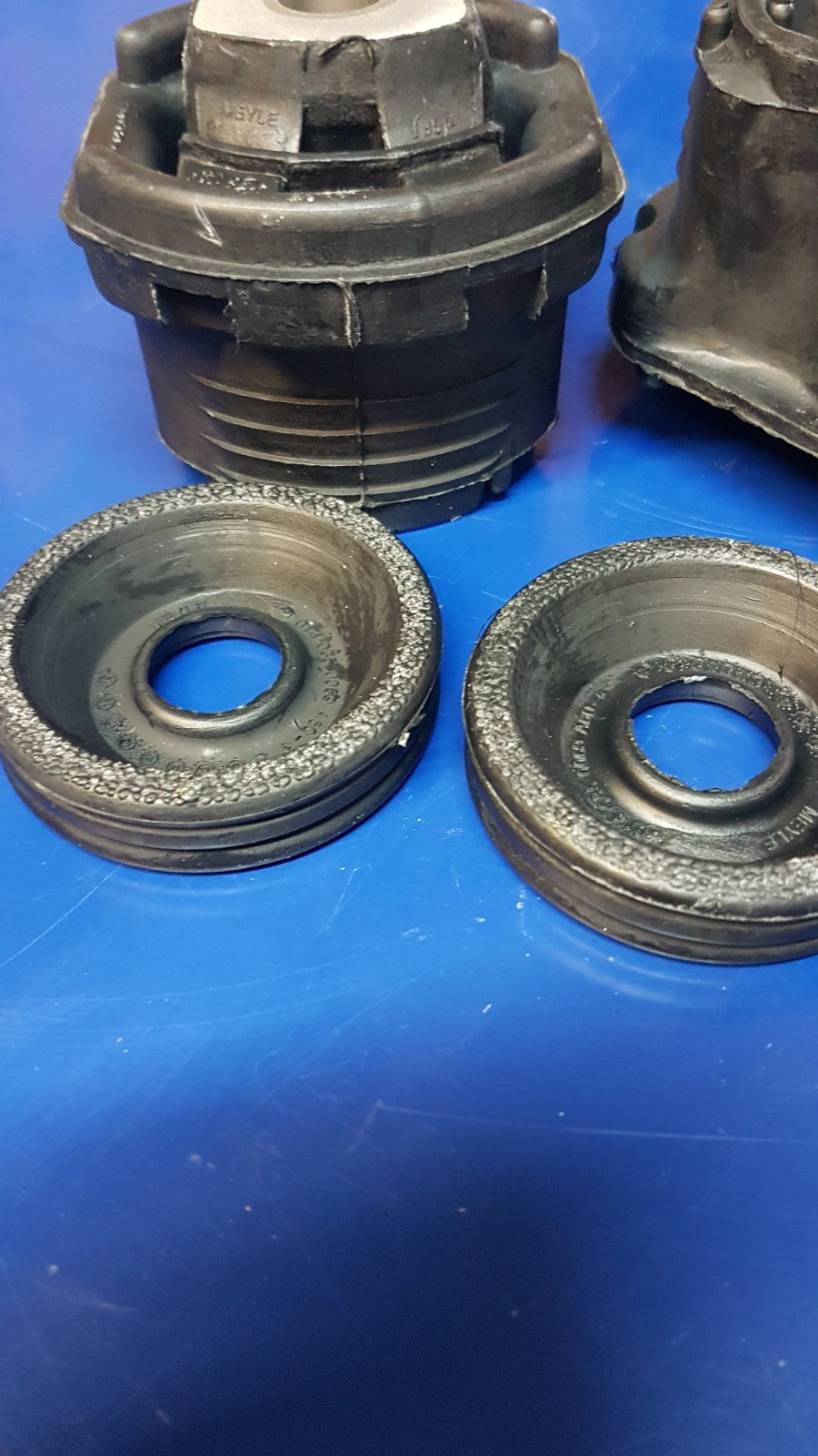 Mercedes W107SLC, W114 - W116  Rear Sub Frame Mnt Kit - 116 350 00 75, 116350075