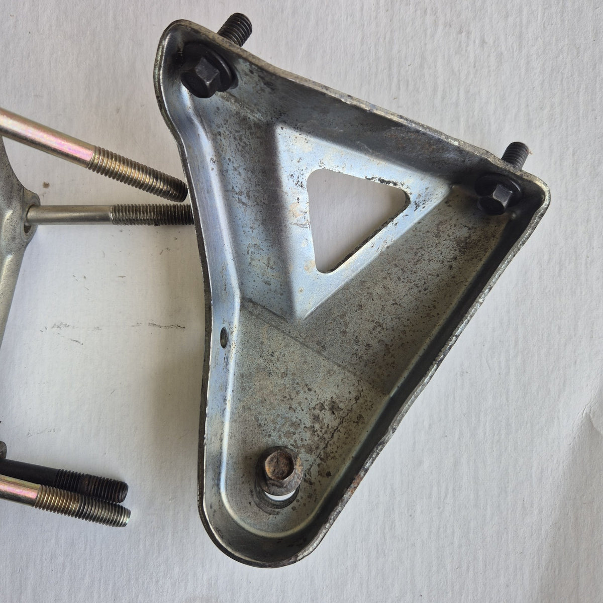 Ford Falcon BF / FG Falcon Alternator Bracket & Bolts, Barra, XR6, Turbo
