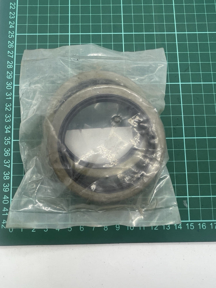 Oil Seal 68 90 12 (Set of 2) Fits ISUZU NJ 500 NOS