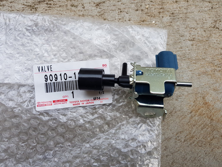 Toyota 60 79 100 series Land Cruiser vacuum switching valve NEW 90910-12014