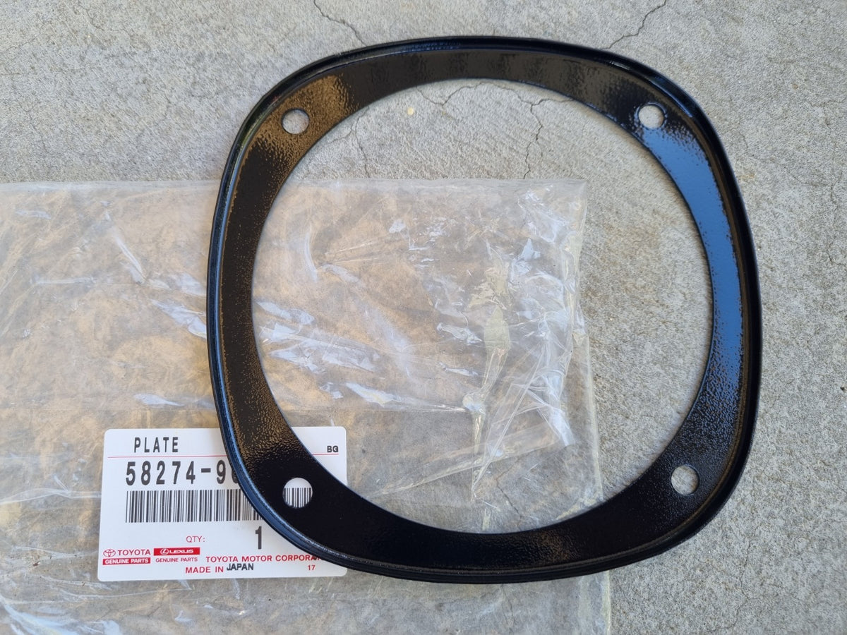 Toyota FJ40 HJ47 BJ40 Land Cruiser 73-82 shift boot retainer NEW 58274-90300