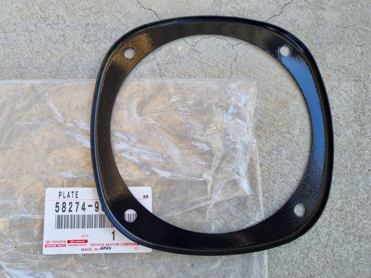 Toyota FJ40 HJ47 BJ40 Land Cruiser 73-82 shift boot retainer NEW 58274-90300