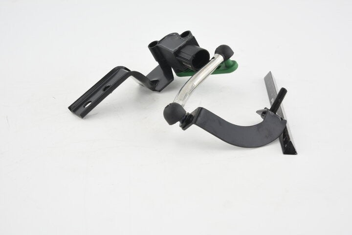 Level Sensor, Front Left Fits Skoda 5Q0412521C
