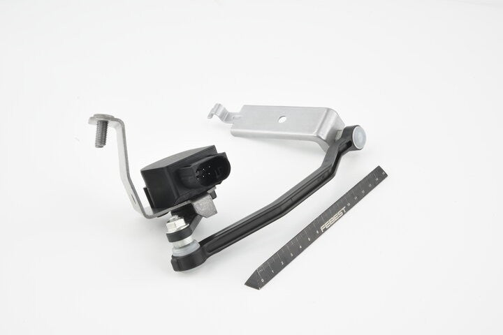 Level Sensor, Front Right Fits Ford 1682745 31288272