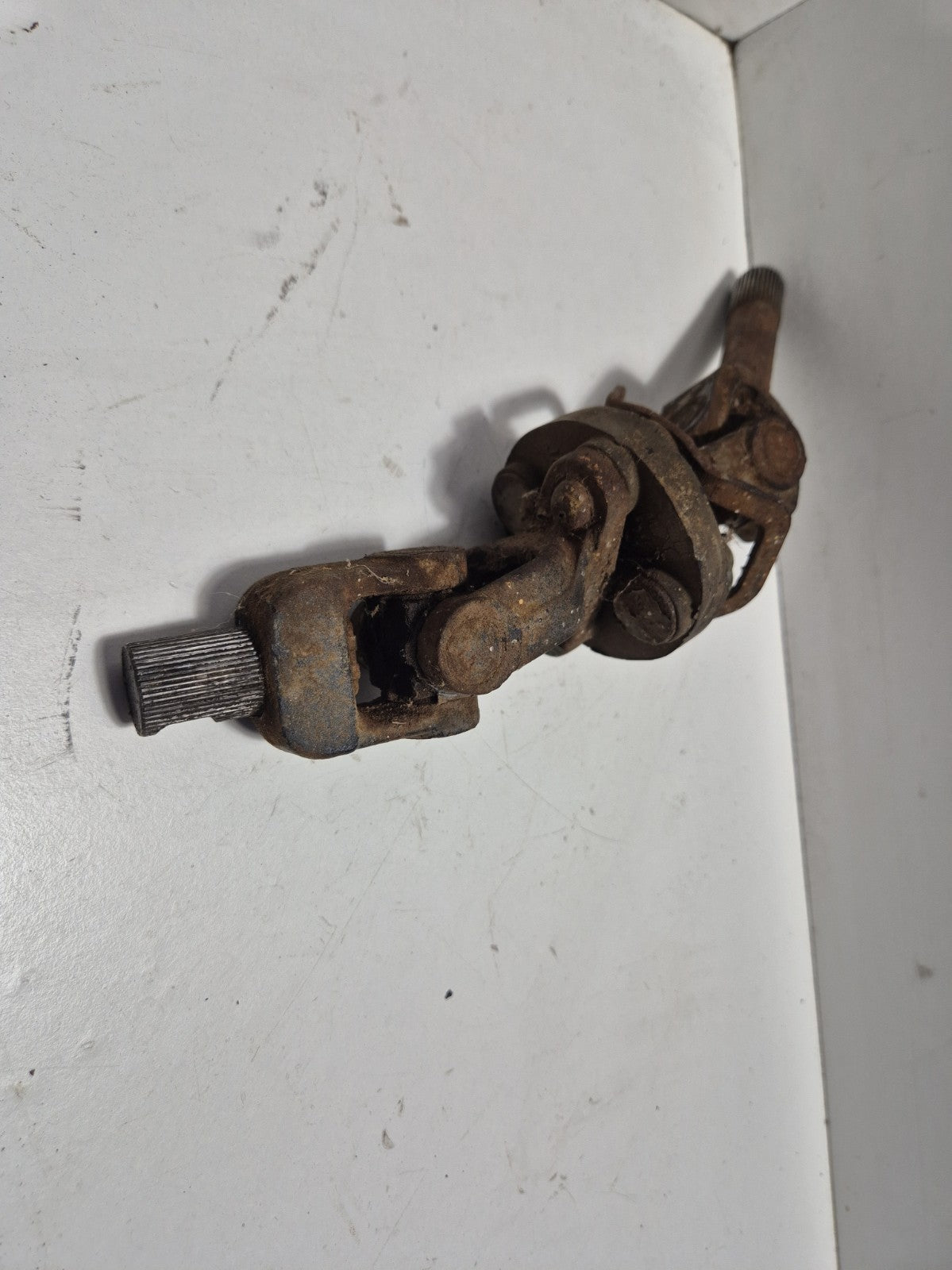 Holden Commodore power steer Intermediate Shaft VB VC VH 6cyl, V8 GA2