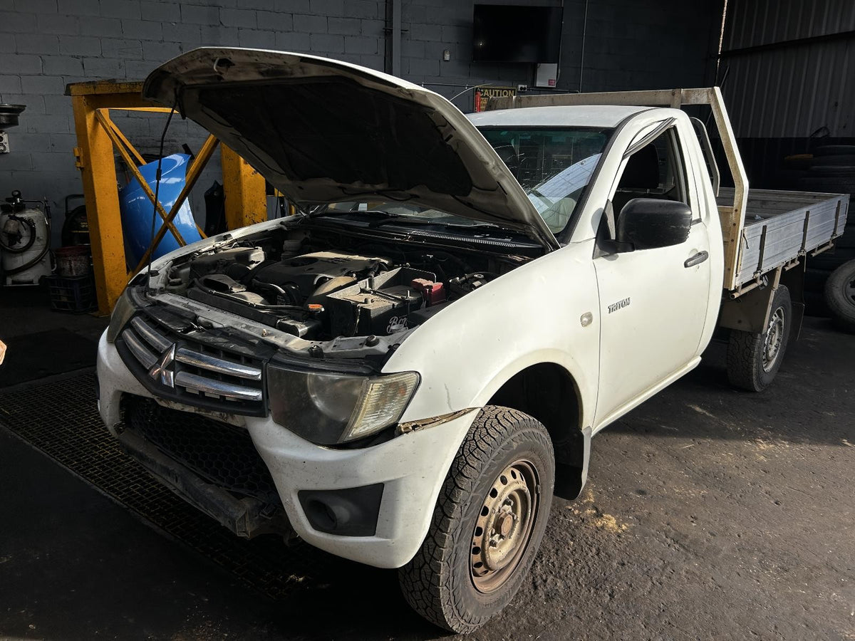Mitsubishi Triton Steering Column MN 08/2009