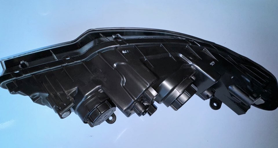 GENUINE NEW RH HEAD LIGHT SUITS HYUNDAI ELANTRA 2011-2013