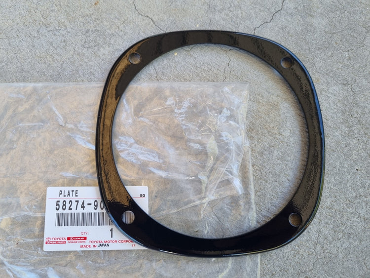 Toyota FJ40 HJ47 BJ40 Land Cruiser 73-82 shift boot retainer NEW 58274-90300
