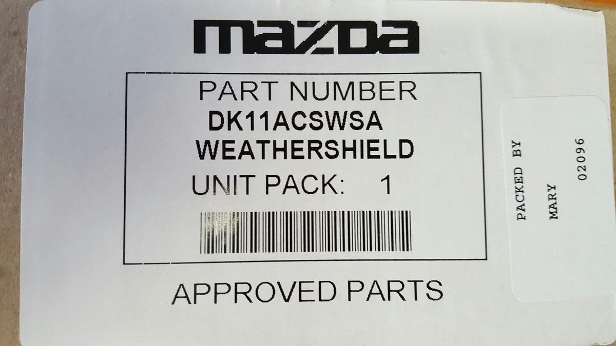 New Genuine Mazda CX-3 Slim Weathershield set 4 DK12ACSW 2015 - Current