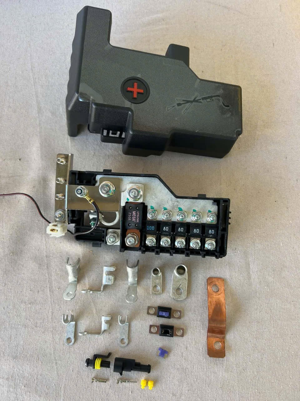 Ford Next Gen Ranger Power Distribution Fuse Box Kit Heavy Duty Busbar & Lugs