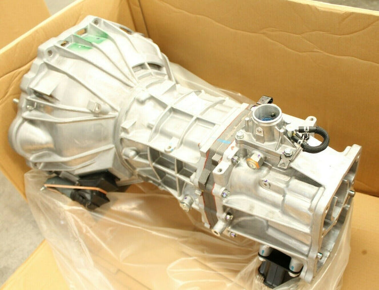 TOYOTA LANDCRUISER MANUAL TRANSMISSION GEARBOX R151F LATE 70 SERIES HZJ# NEW
