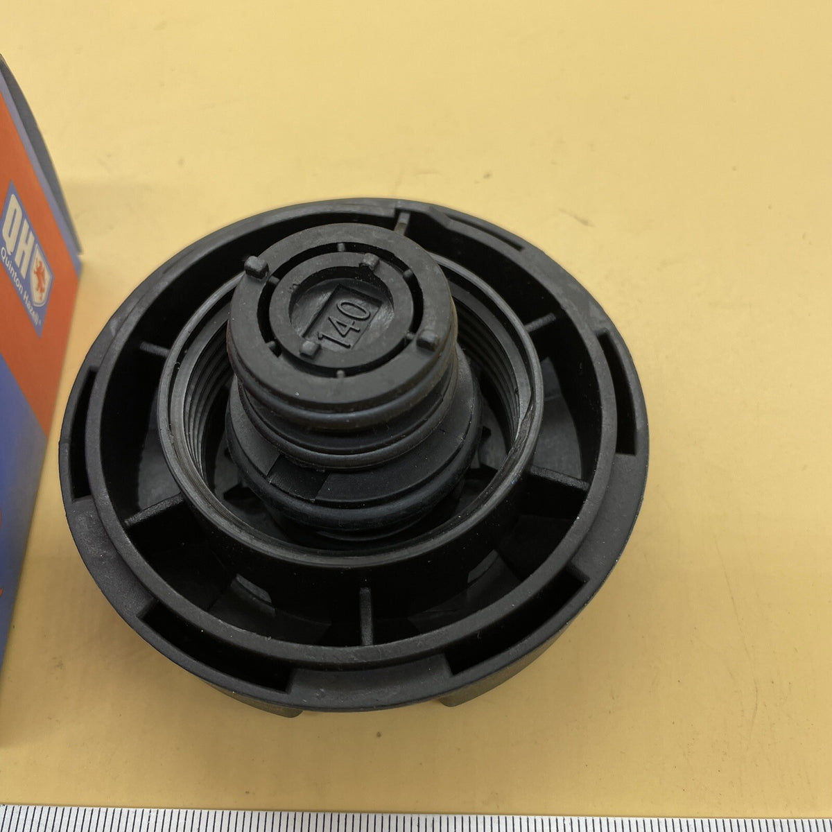 FC529 Bouchon Cap Expansion Tank Quinton Hazell QH NOS Fits BMW