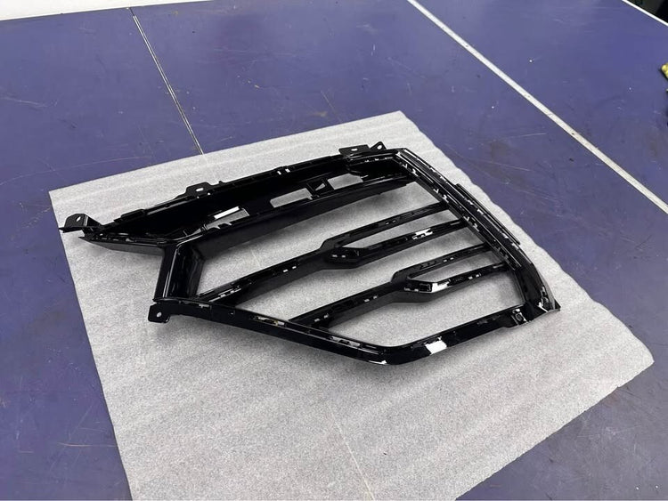 Lamborghini Urus 4ML Front Left Grille OEM NEW - 4ML807681 .300488