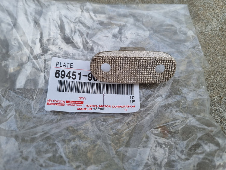 Toyota FJ40 BJ40 BJ42 HJ47 Land Cruiser rear door striker NEW 69451-90302
