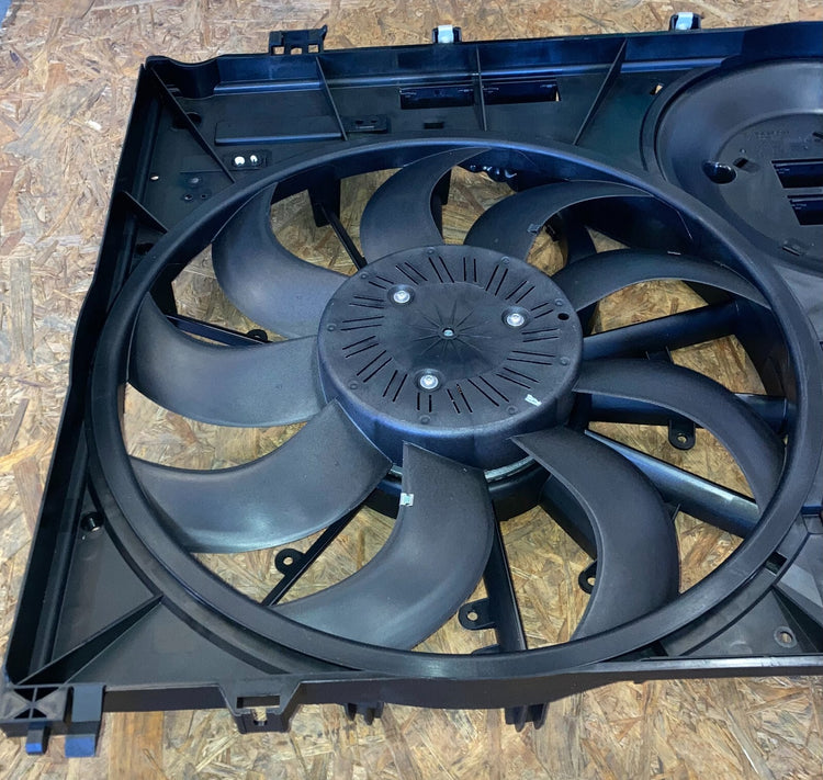 Land Rover Range Rover Motor & Fan Engine Cooling  LR048175 Genuine & New