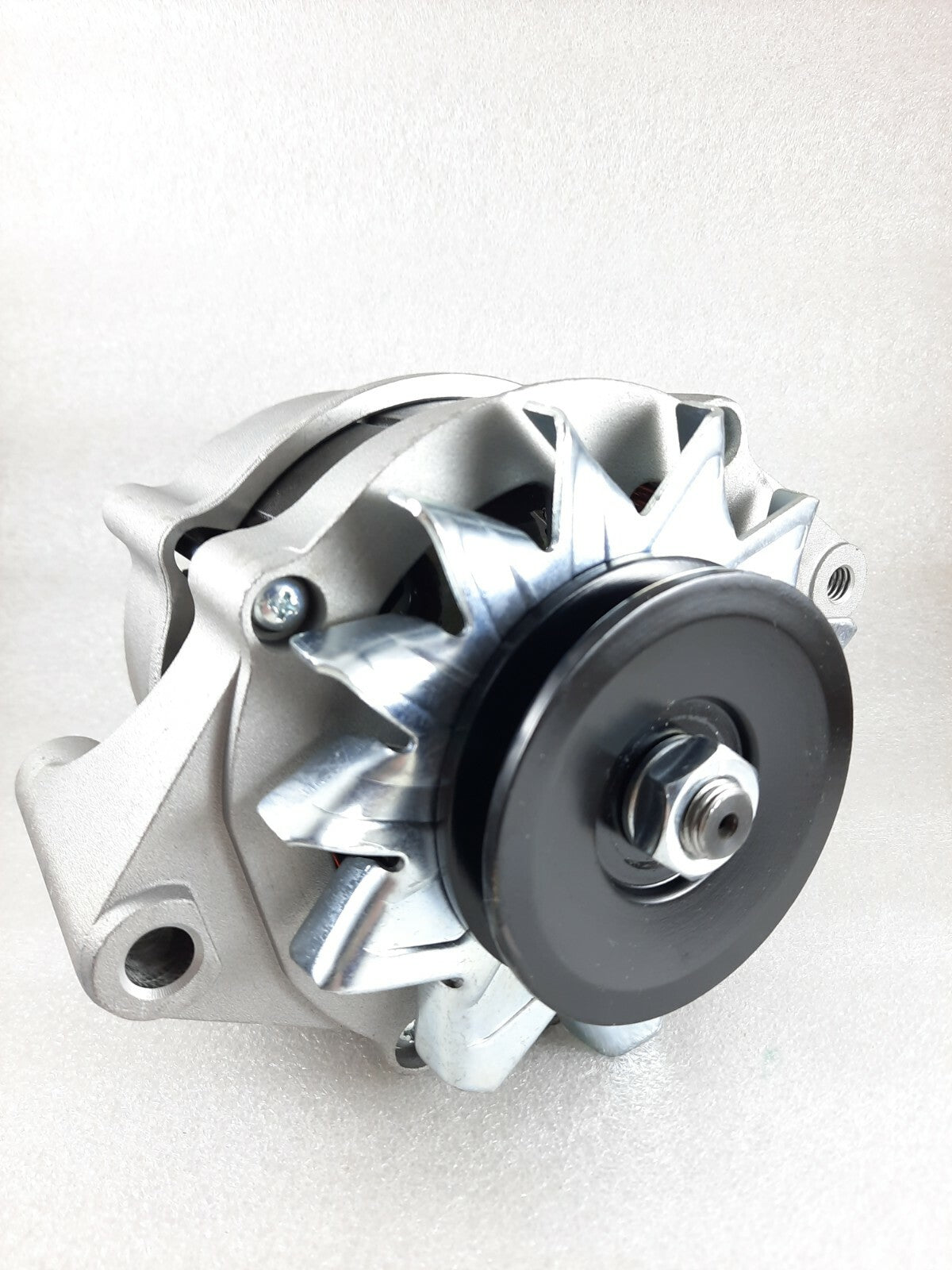 ALTERNATOR suit Ford Bronco with 302 - HIGH OUTPUT 85 AMP - CHARGING UPGRADE