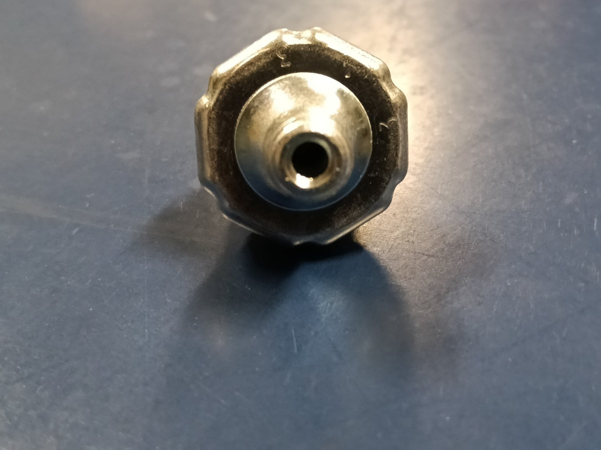 Freightliner A6805450224 Switch Low Pressure Air Normally Closed 64-76 1/8 Mpt