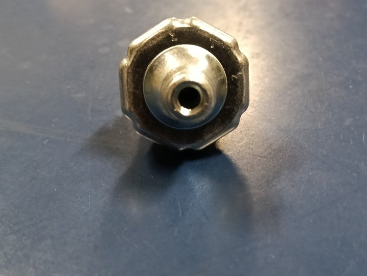 Freightliner A6805450224 Switch Low Pressure Air Normally Closed 64-76 1/8 Mpt