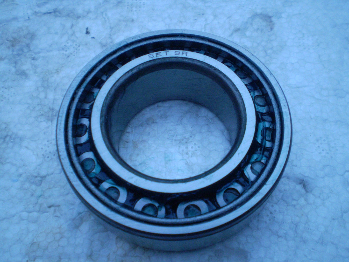 B/W Rear Wheel Bearing Kit for Holden Commodore Ute VR VS V6 & V8 1993-1997 x1