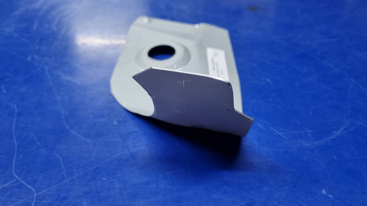 Mercedes W123 - Outer sill cap left side - 123 637 01 80, 1236370180
