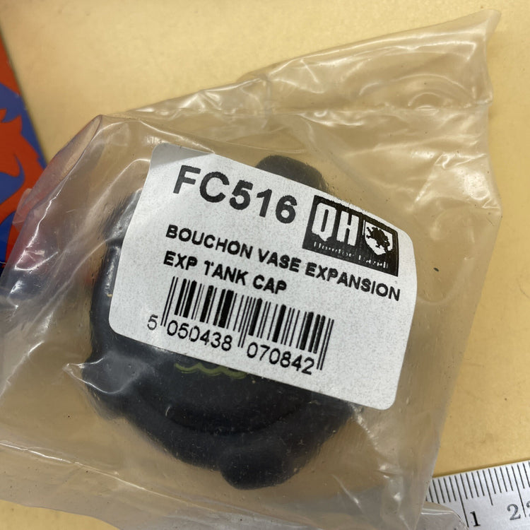 FC516 Bouchon Cap Expansion Tank Quinton Hazell QH NOS