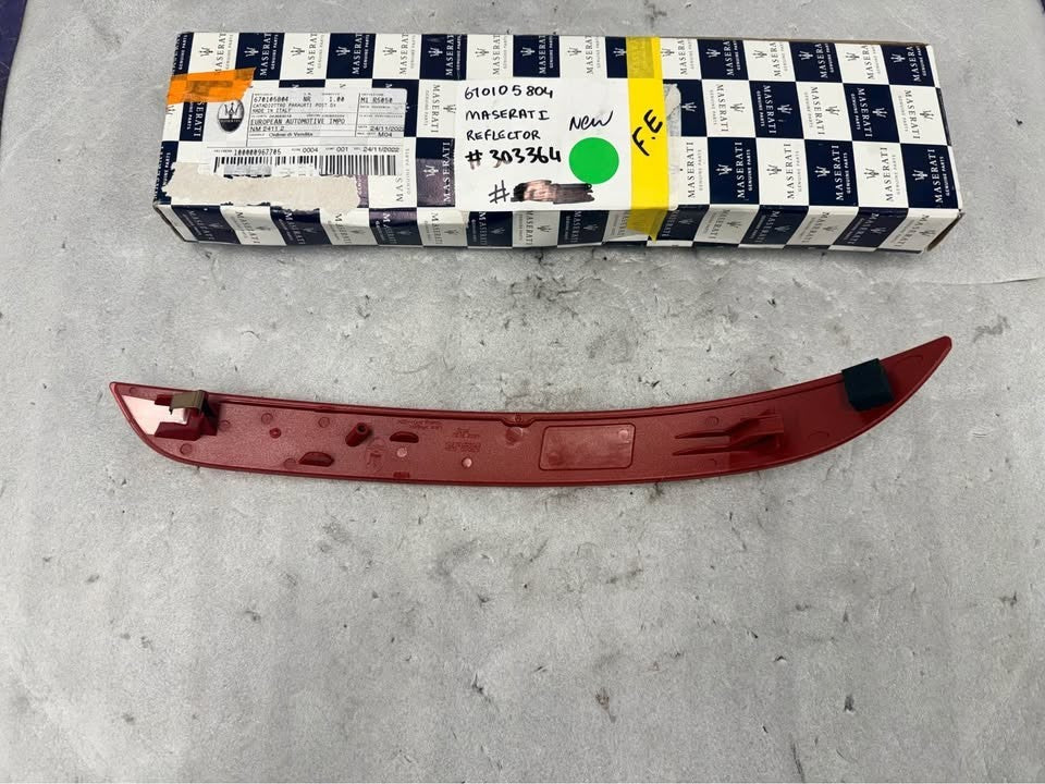 Maserati Levante Bumper Reflector Light NEW - 670105804 .303364