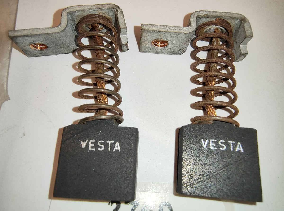 VESTA DUCELLIER SYSTEM Generator Brush set No. X6690 Alt: 32975 R New Old Stock