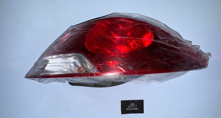 GENUINE NEW RH TAIL LIGHT SUITS HYUNDAI ACCENT 2011-2014