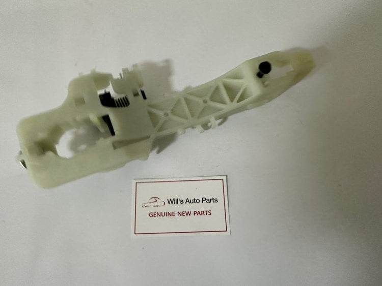 GENUINE NEW BASE ASSY-FRONT DOOR OUTSIDE HANDLE, LH KIA SPORTAGE 2010-2015 2.0L