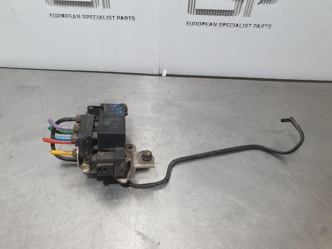 PORSCHE CAYENNE AIR RIDE COMPRESSOR AIR SUSPENSION VALVE BLOCK, 9PA, 06/03-06/10